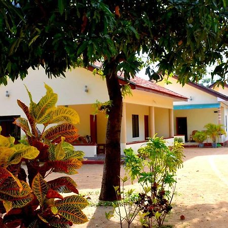 Yaswi Guest House Passikudah Luaran gambar
