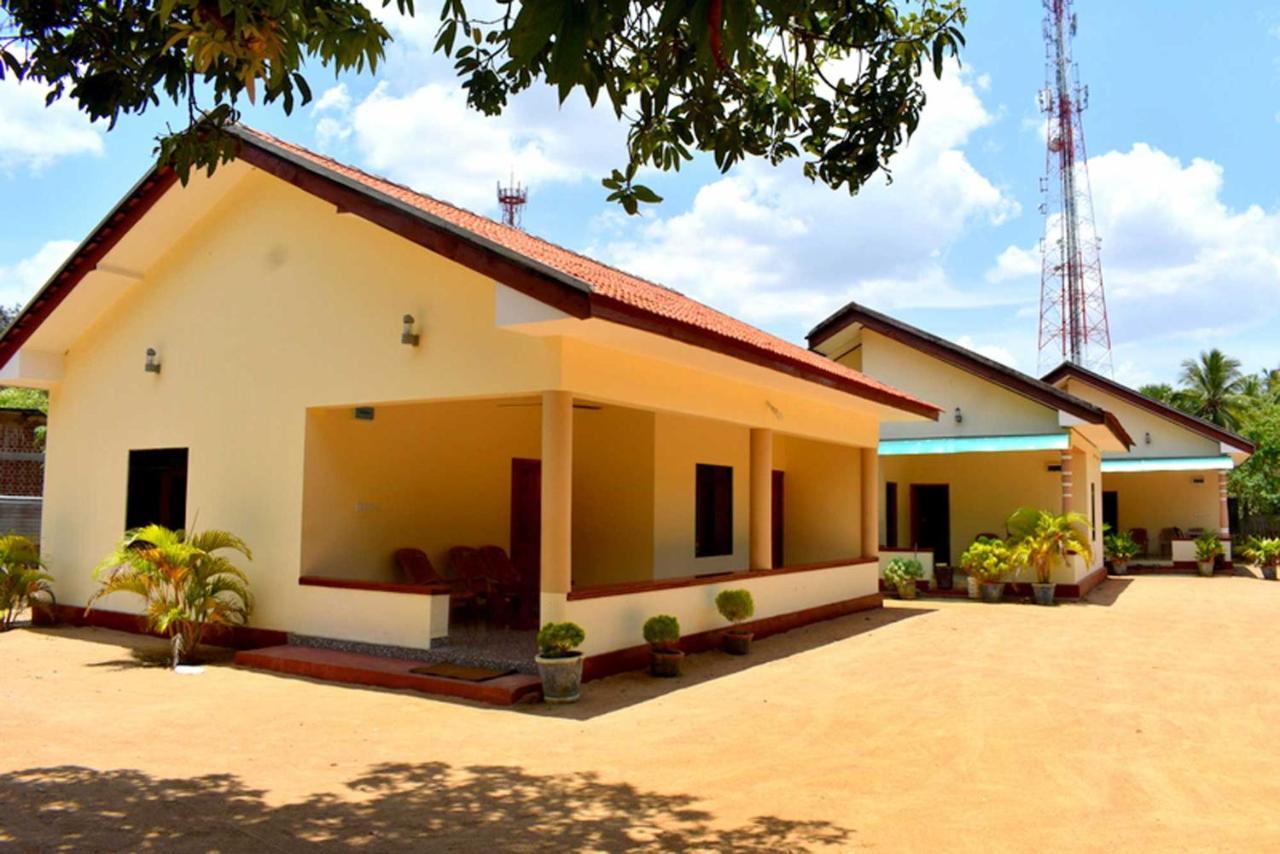 Yaswi Guest House Passikudah Luaran gambar