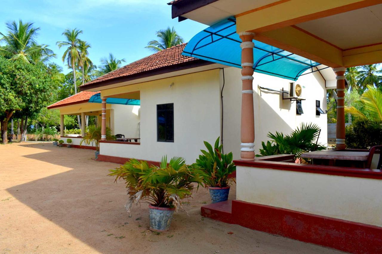 Yaswi Guest House Passikudah Luaran gambar