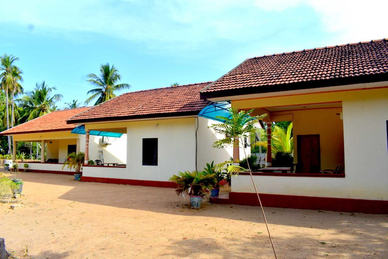 Yaswi Guest House Passikudah Luaran gambar